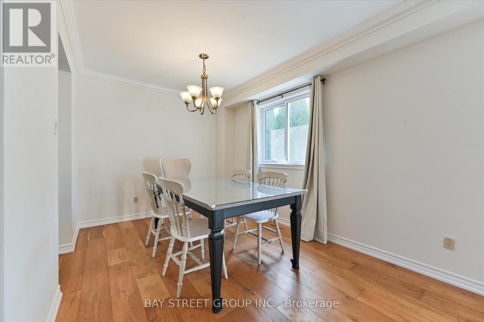 378 East 24th Street, Hamilton, Ontario  L8V 4V2 - Photo 15 - X12883986