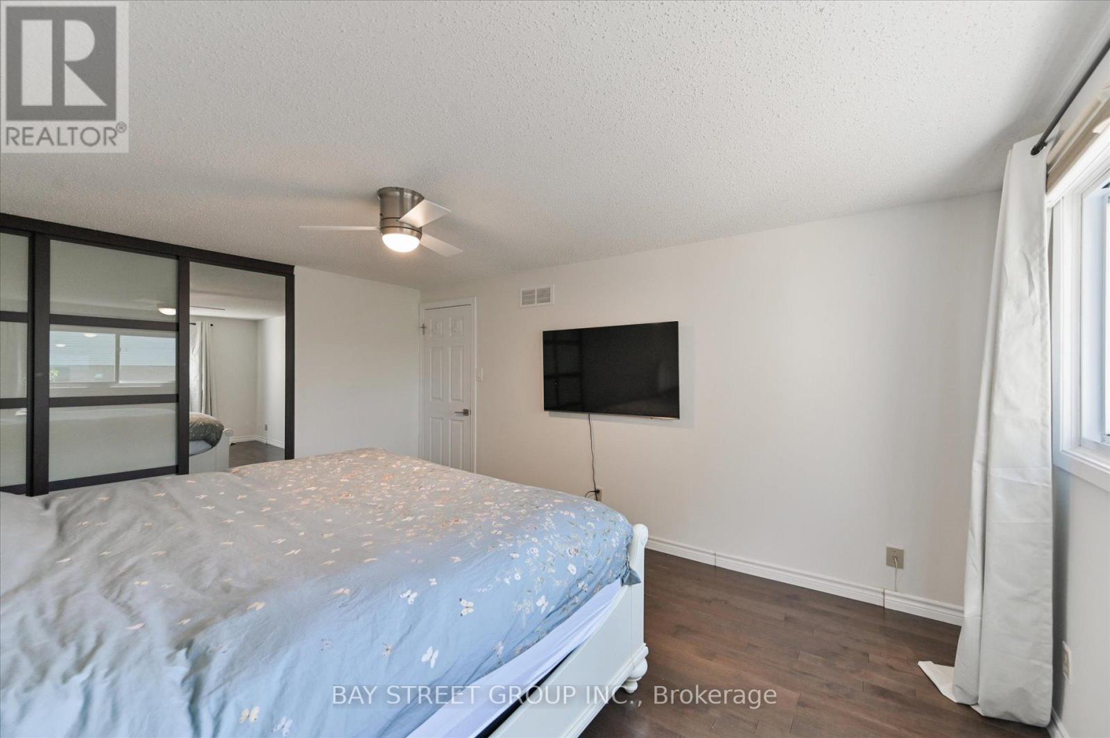 378 East 24th Street, Hamilton, Ontario  L8V 4V2 - Photo 20 - X12883986