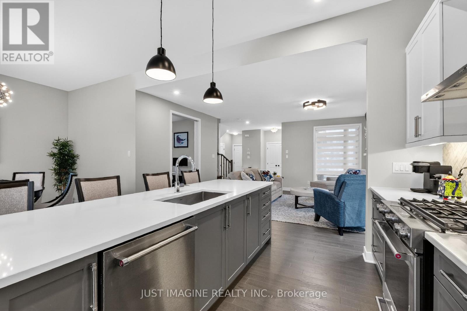 602 Triangle Street, Ottawa, Ontario  K2V 0L8 - Photo 15 - X12884004