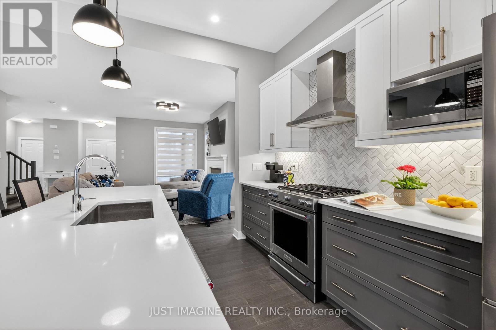 602 Triangle Street, Ottawa, Ontario  K2V 0L8 - Photo 16 - X12884004