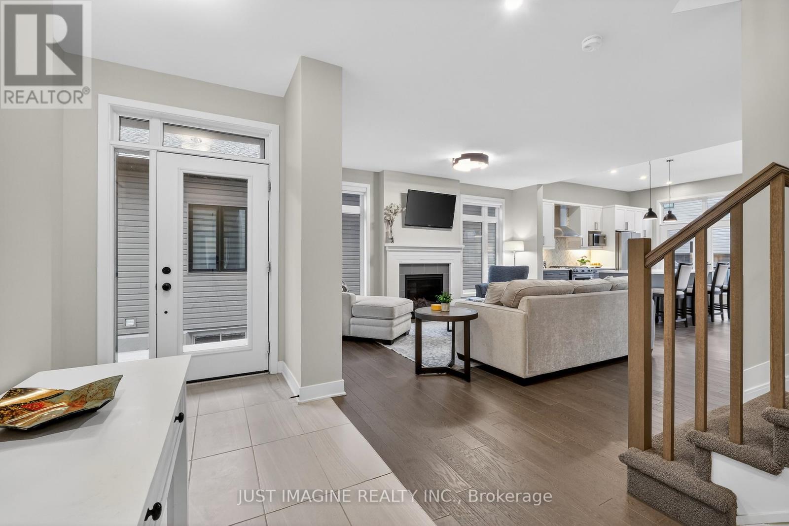 602 Triangle Street, Ottawa, Ontario  K2V 0L8 - Photo 7 - X12884004