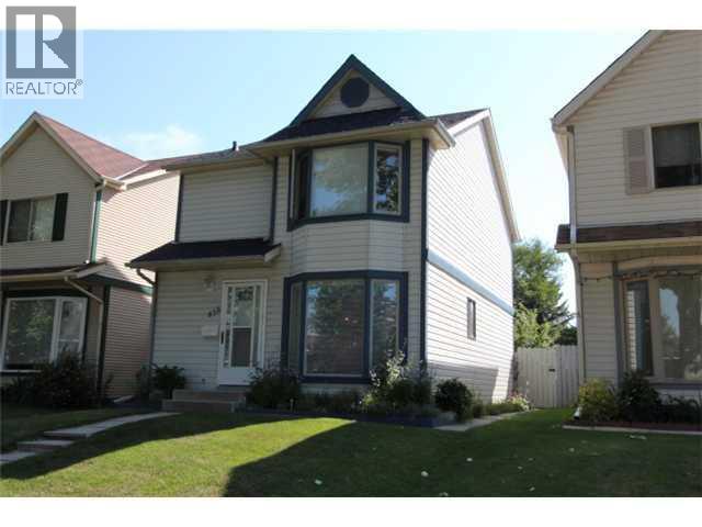 856 Queensland Drive Se, Calgary, Alberta  T2J 6J4 - Photo 2 - A2293014