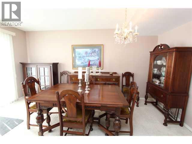 856 Queensland Drive Se, Calgary, Alberta  T2J 6J4 - Photo 7 - A2293014