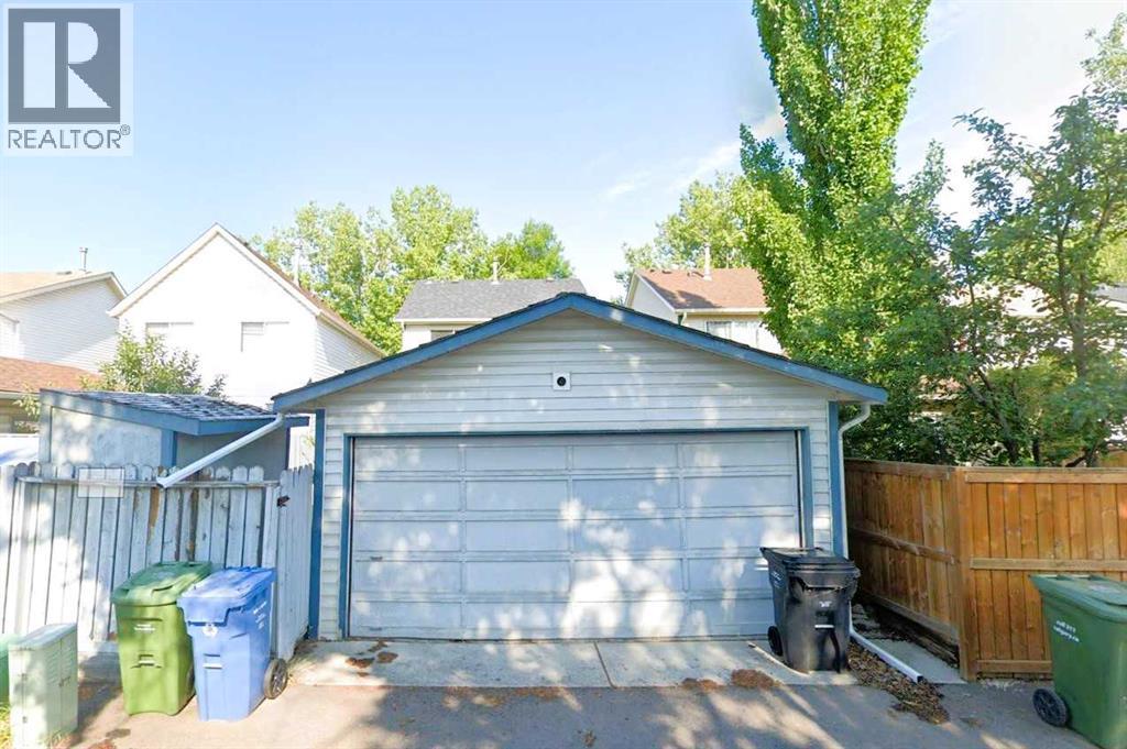 856 Queensland Drive Se, Calgary, Alberta  T2J 6J4 - Photo 3 - A2293014