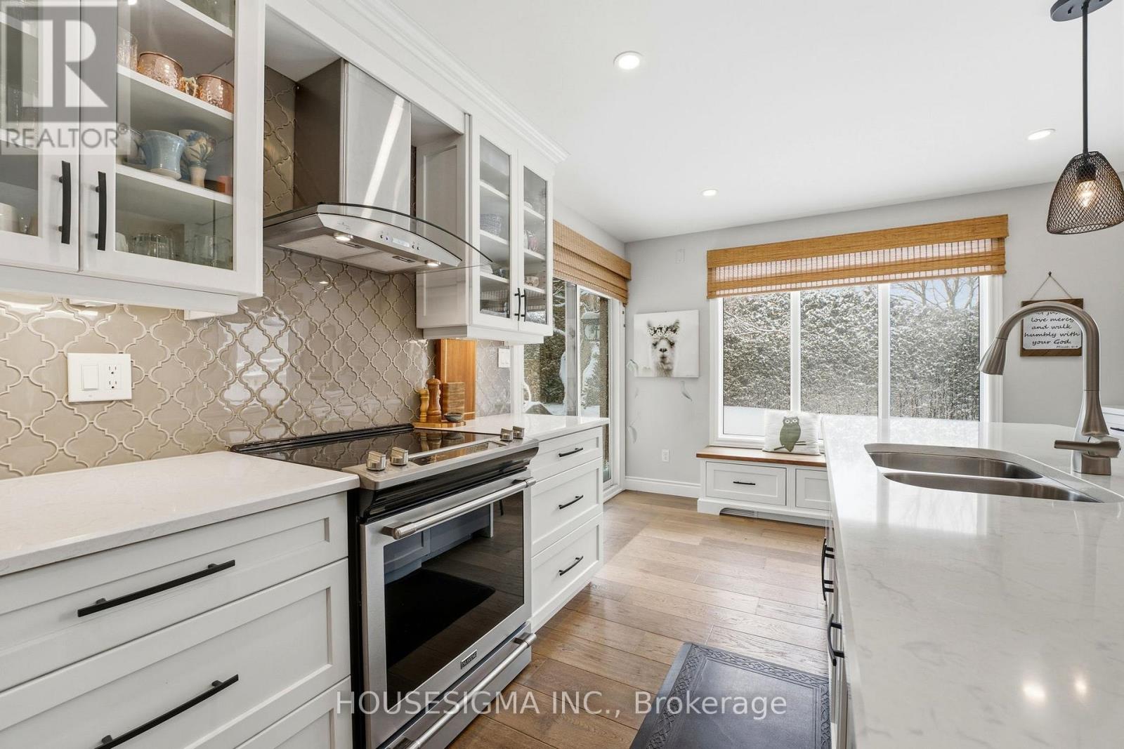 4 Mulberry Court, Guelph, Ontario  N1C 1A6 - Photo 14 - X12859448