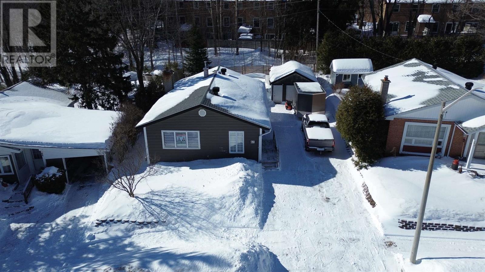 61 Axmith Ave, Elliot Lake, Ontario  P5A 1B5 - Photo 7 - SM260470