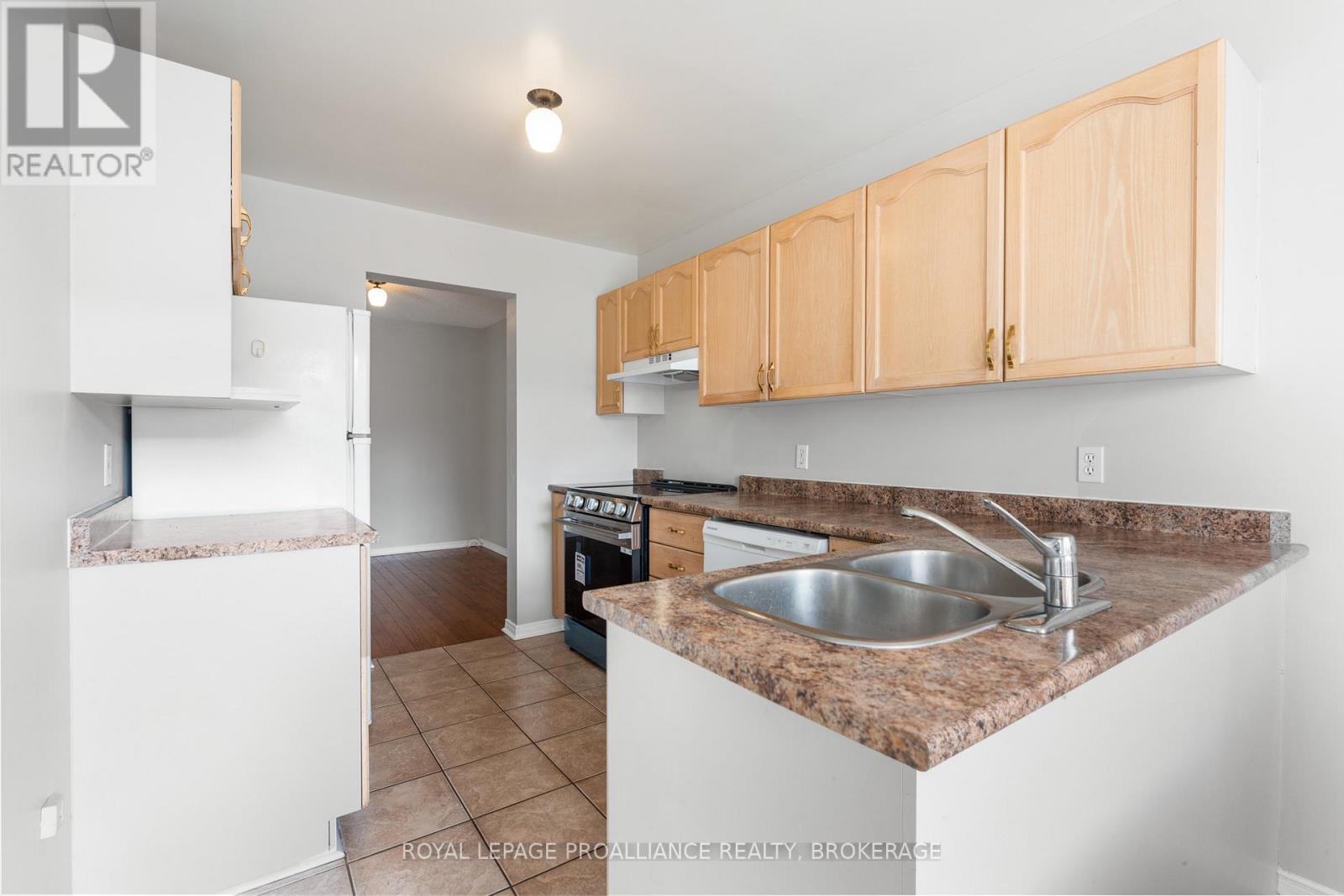 397 Malabar Drive, Kingston, Ontario  K7M 8X1 - Photo 18 - X12872940