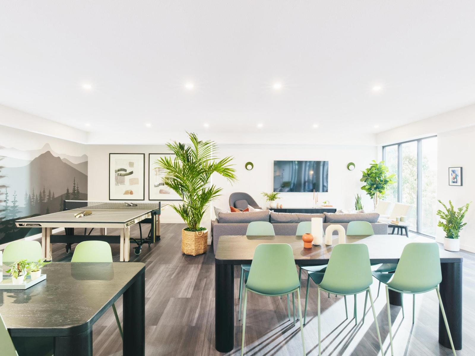 511 15730 Fraser Highway, Surrey, British Columbia  V0V 0V0 - Photo 2 - R3099702