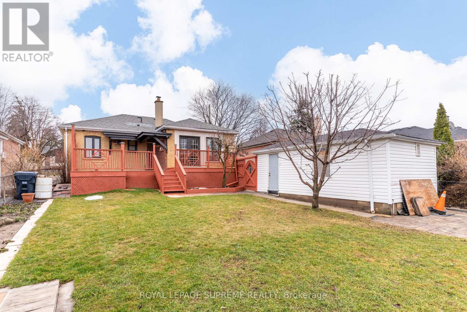 18 Fairweather Road, Toronto, Ontario  M6M 4C7 - Photo 48 - W12877478