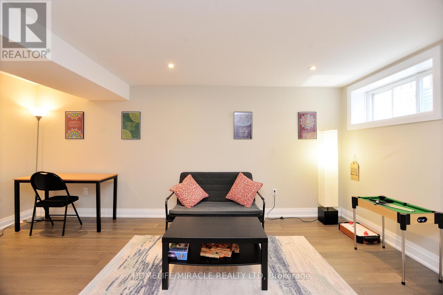 26 Winterton Court, Orangeville, Ontario  L9W 7N5 - Photo 37 - W12883866