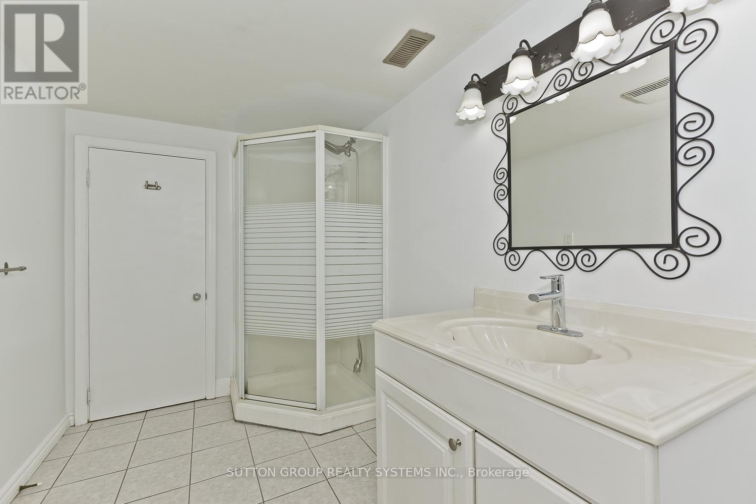 Lower - 12 Kamla Drive, St. Catharines, Ontario  L2M 3J8 - Photo 7 - X12853100