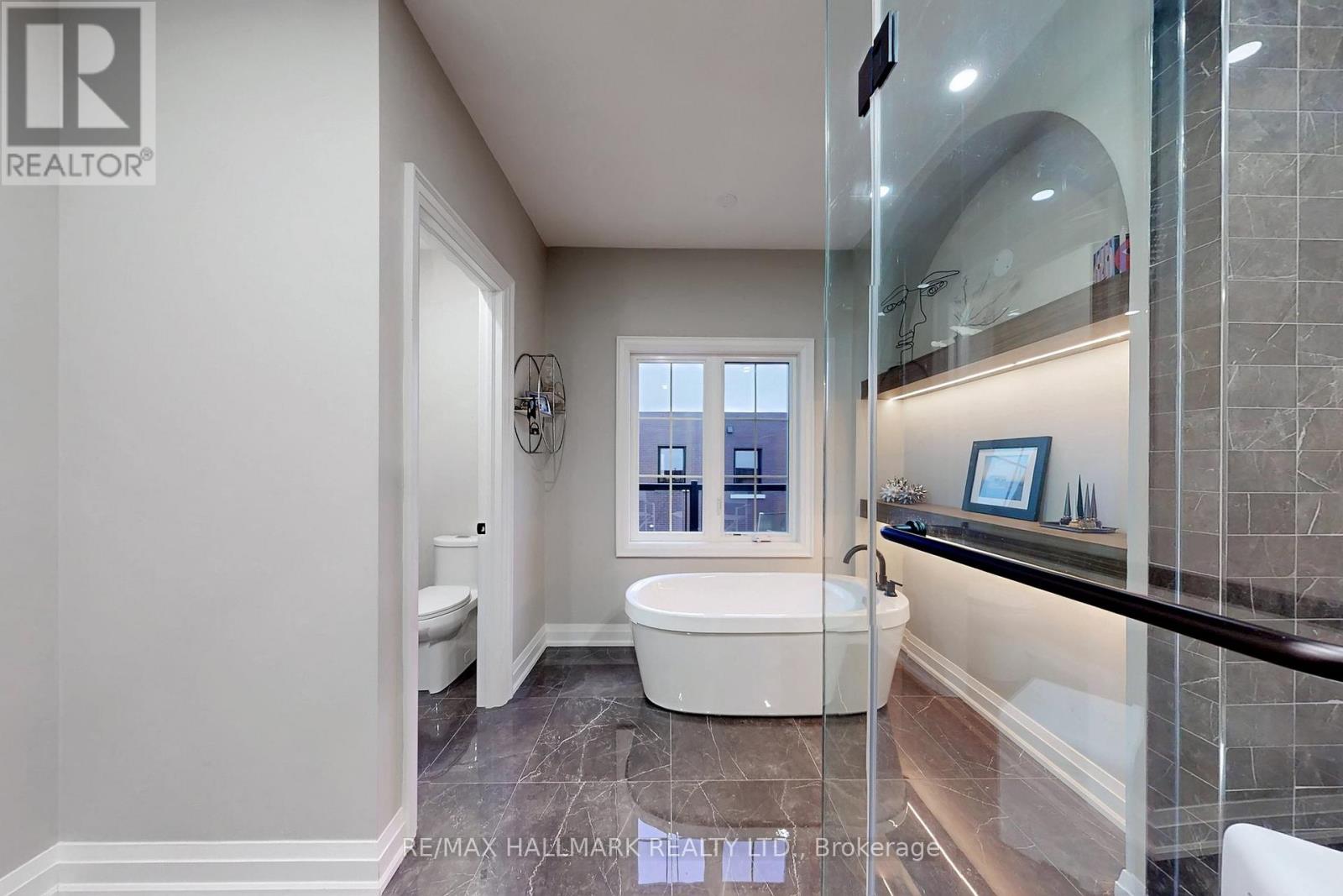 31 Naughton Drive, Richmond Hill, Ontario  L4C 4M6 - Photo 36 - N12884026