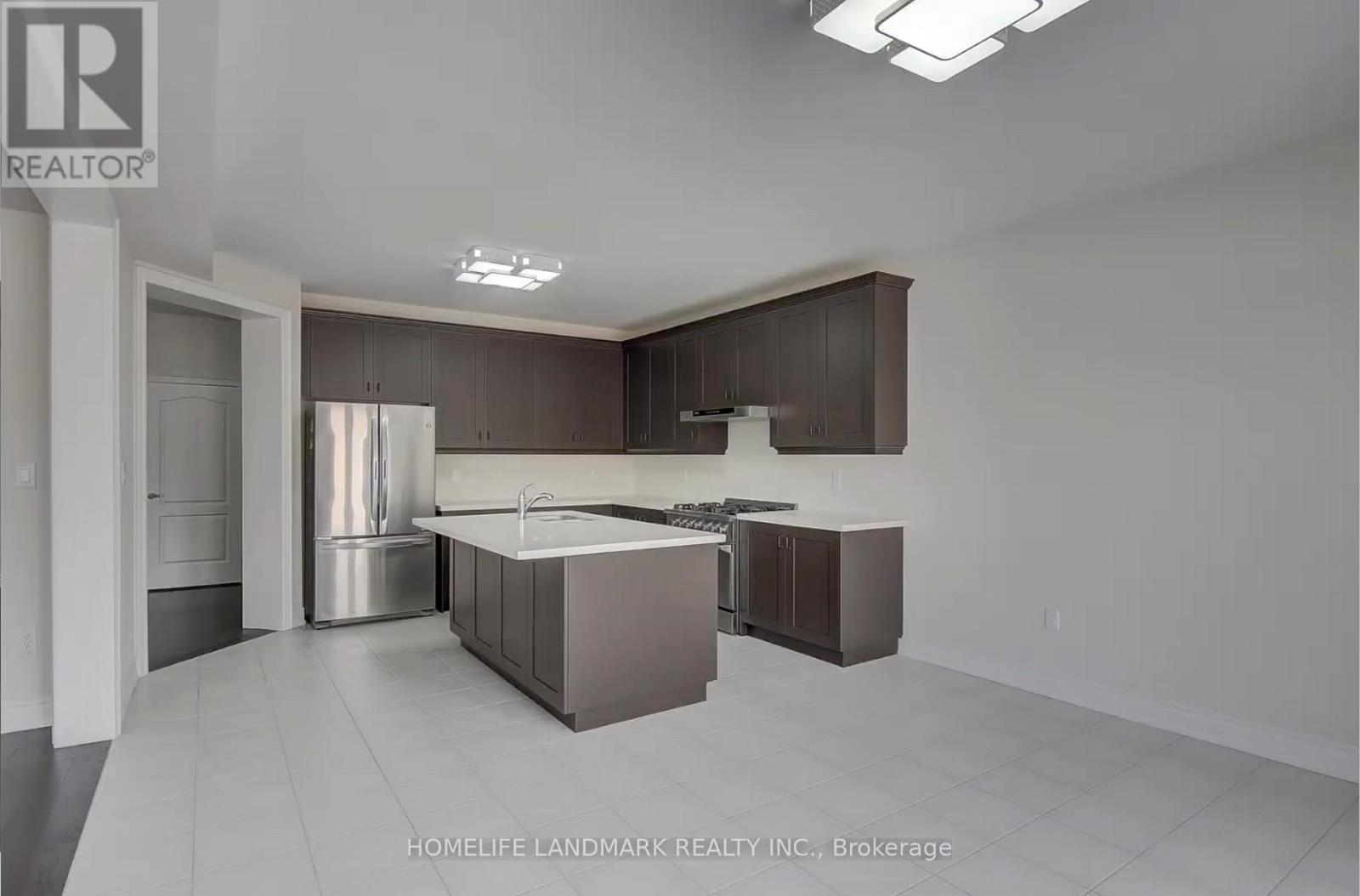 707 Harry Douglas Street, Newmarket, Ontario  L3X 0J8 - Photo 17 - N12884036