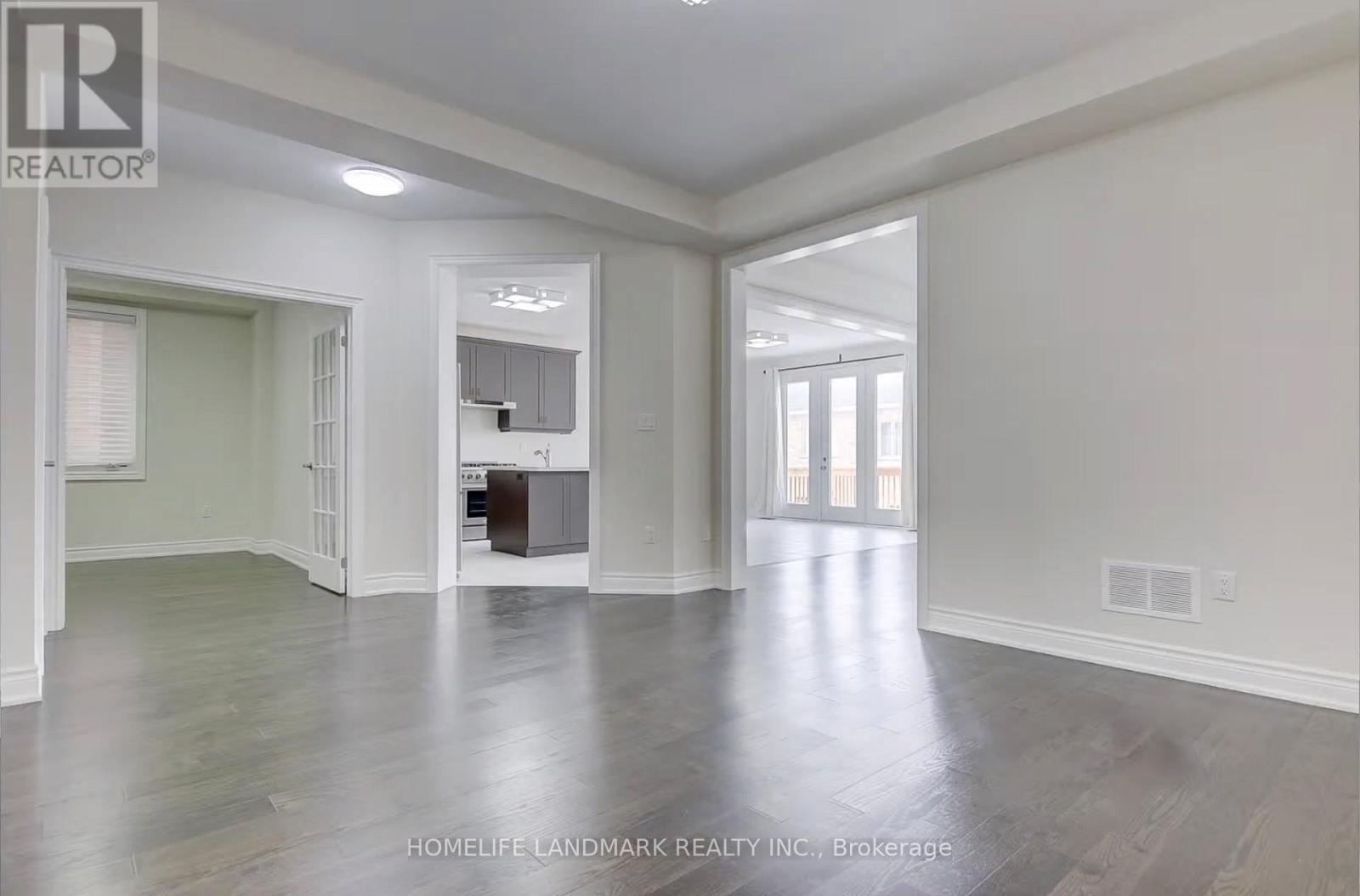 707 Harry Douglas Street, Newmarket, Ontario  L3X 0J8 - Photo 8 - N12884036