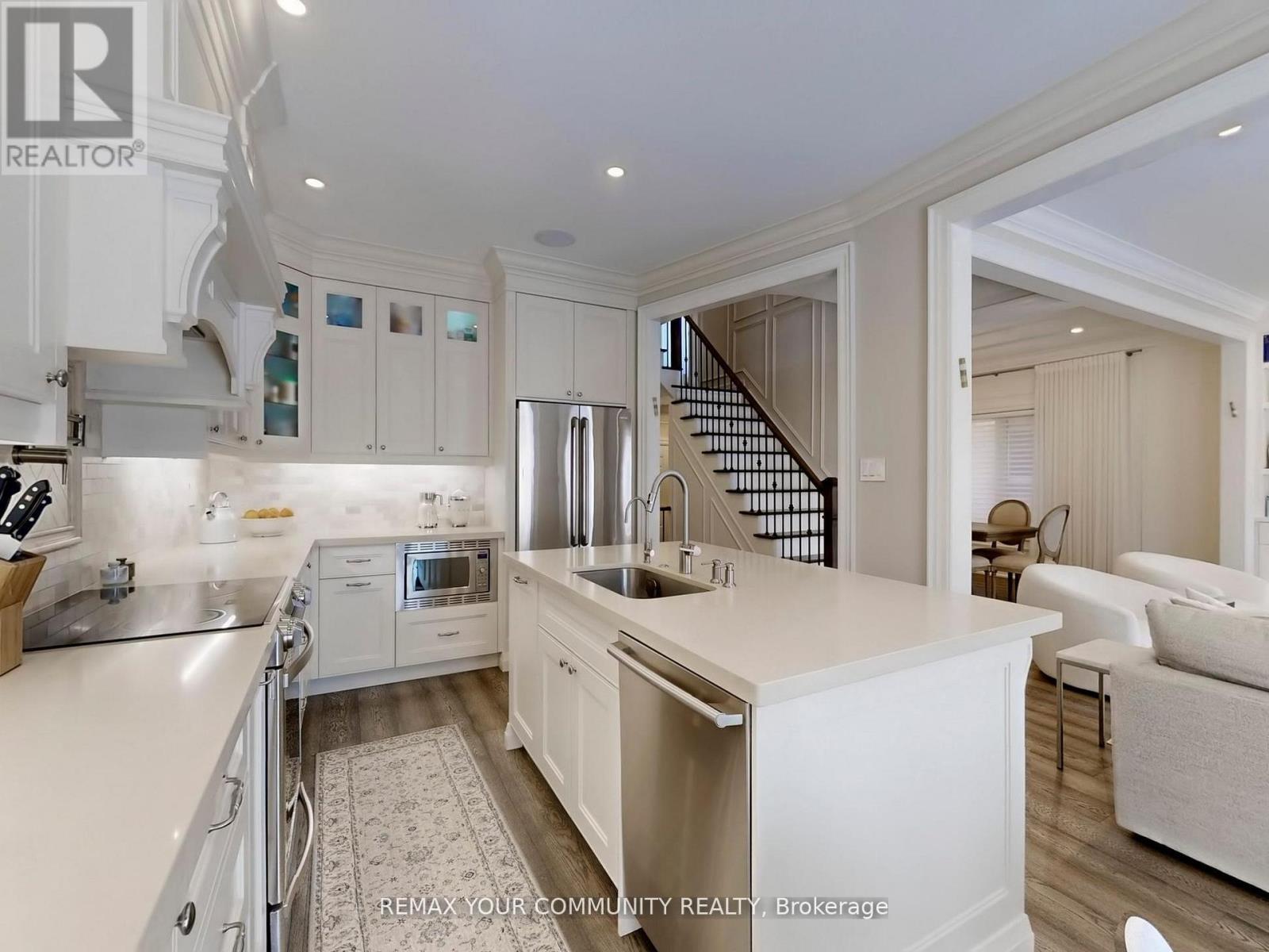 32 D'eva Drive, Vaughan, Ontario  L4J 0G1 - Photo 12 - N12884044