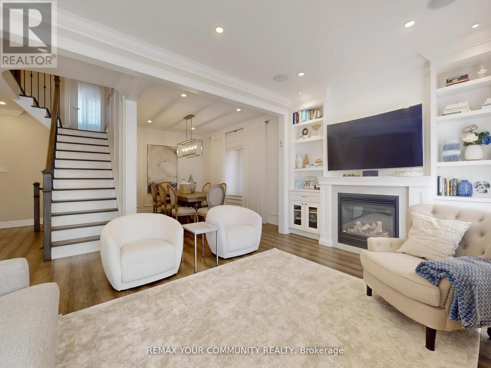 32 D'eva Drive, Vaughan, Ontario  L4J 0G1 - Photo 8 - N12884044