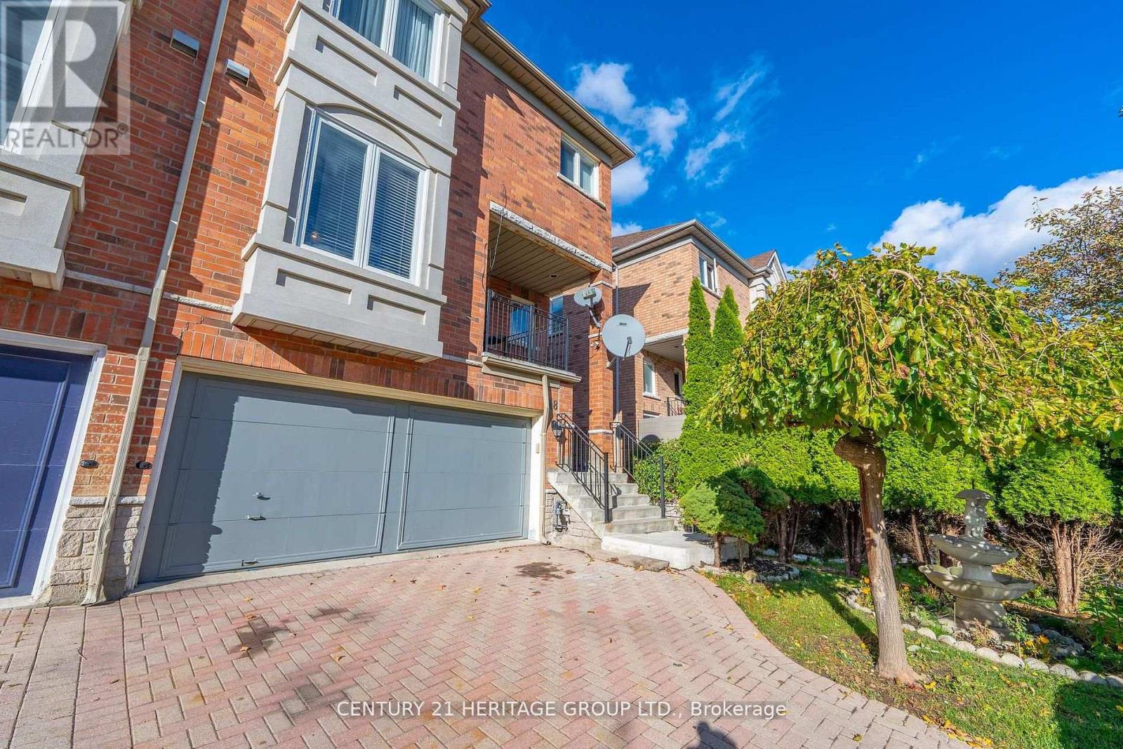 18 Orchid Road, Markham, Ontario  L3T 7T6 - Photo 4 - N12884048
