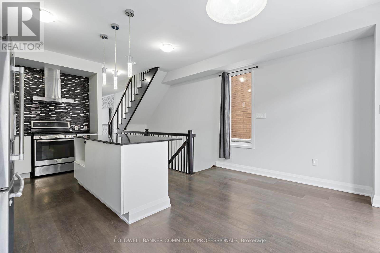 193 Huguenot Road, Oakville (Go Glenorchy), Ontario  L6H 0L6 - Photo 21 - W12884040