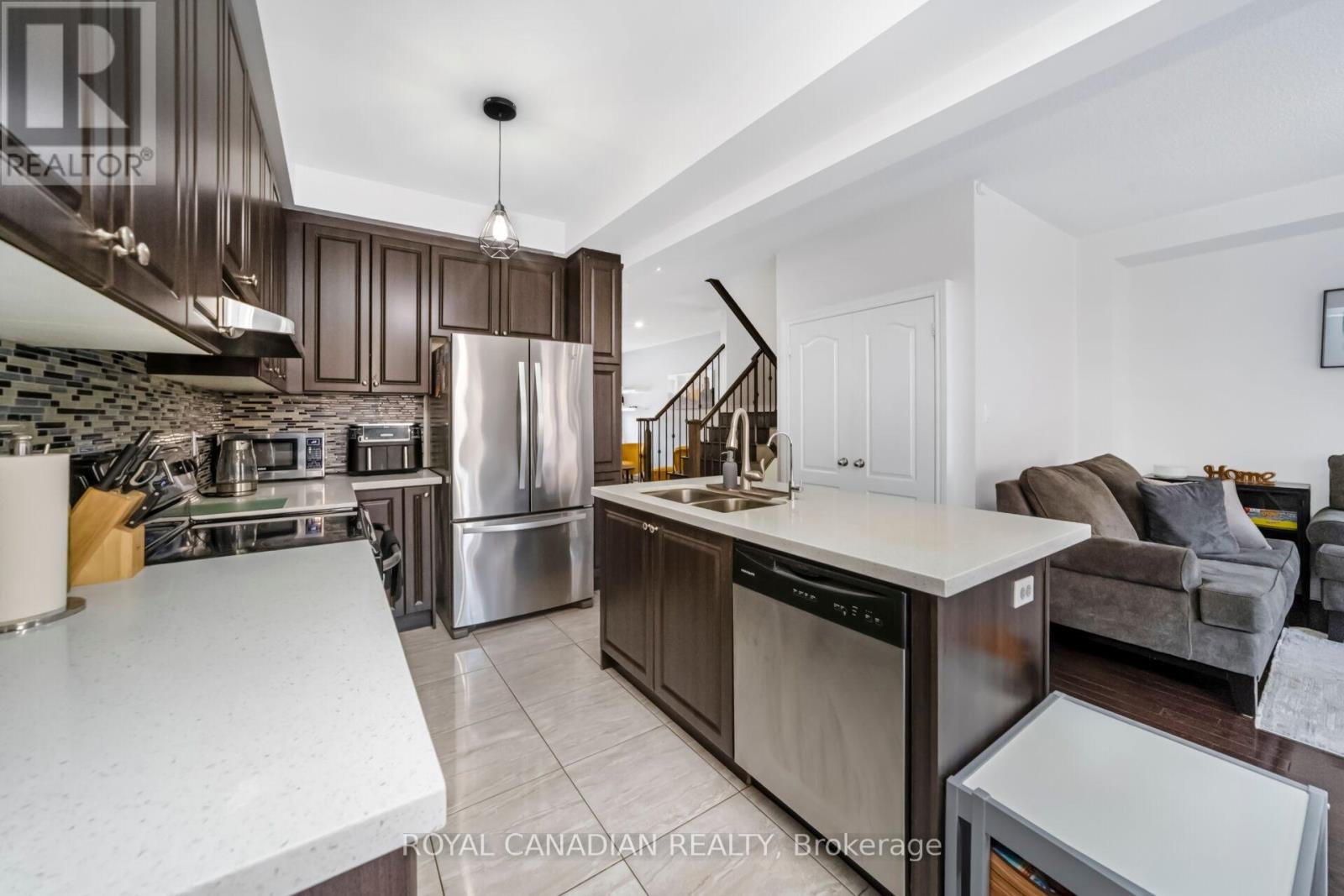 10 Yellowknife Road, Brampton, Ontario  L6R 3X3 - Photo 12 - W12884050