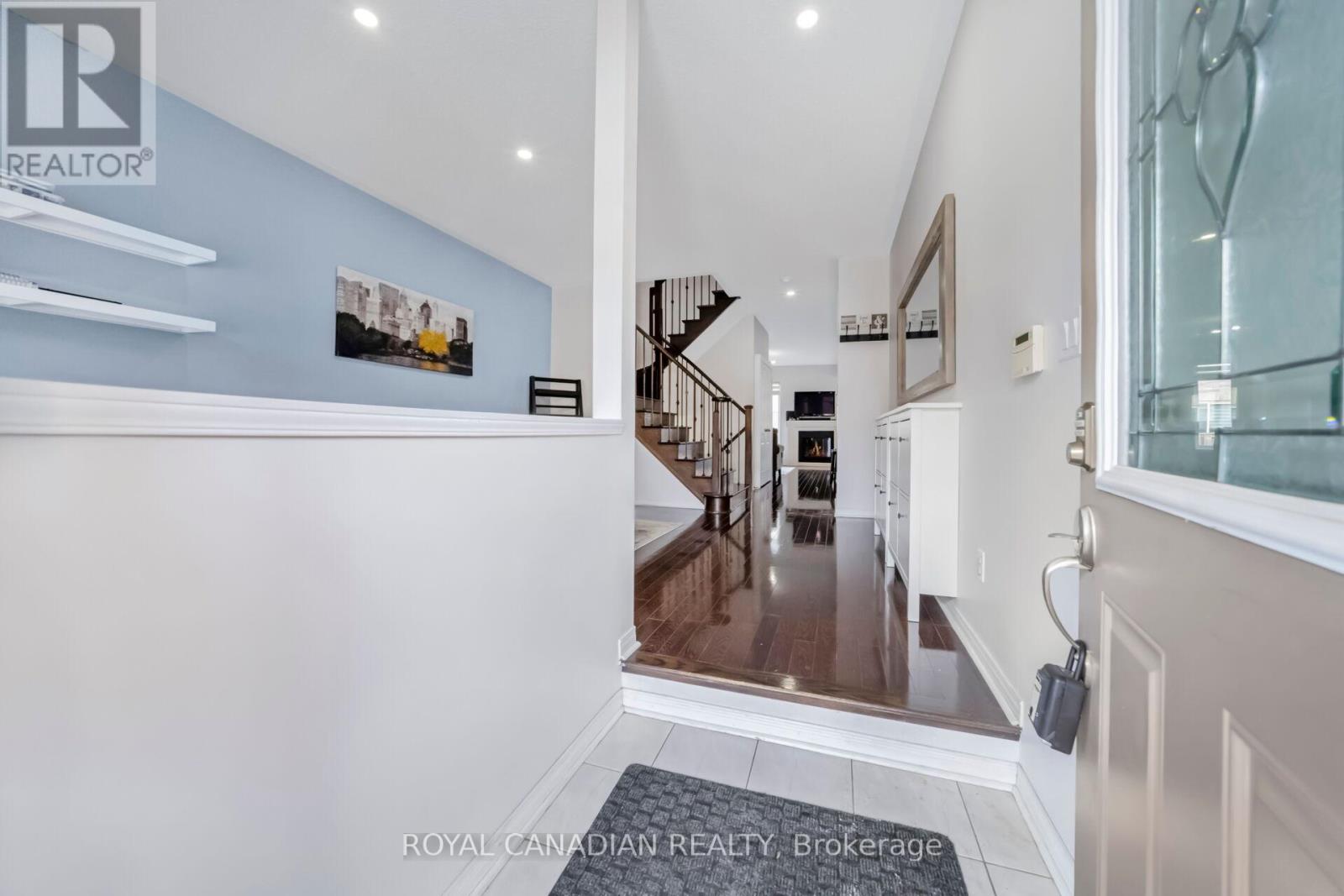 10 Yellowknife Road, Brampton, Ontario  L6R 3X3 - Photo 4 - W12884050