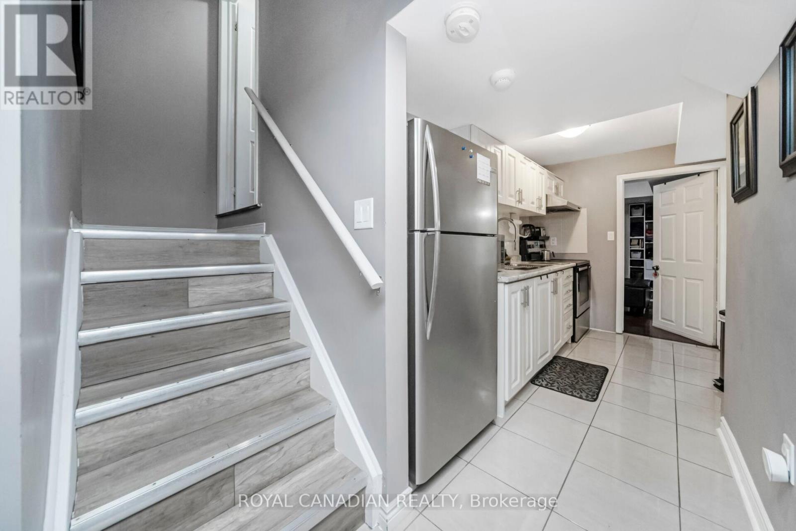 10 Yellowknife Road, Brampton, Ontario  L6R 3X3 - Photo 40 - W12884050