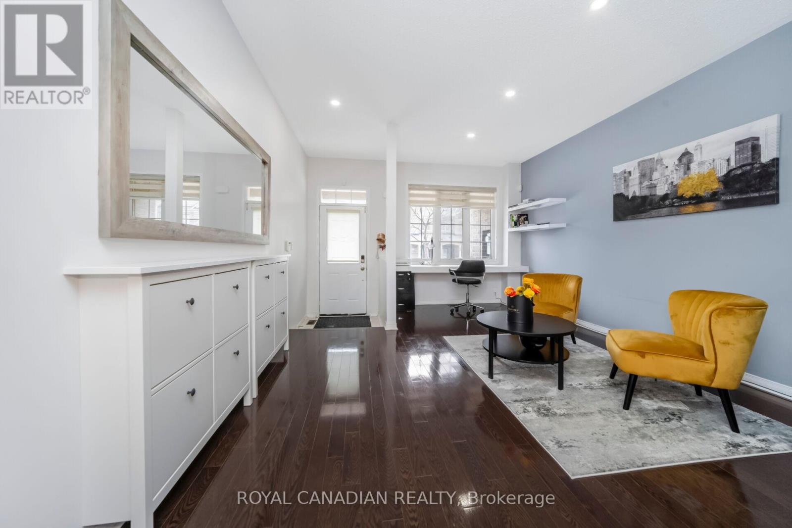 10 Yellowknife Road, Brampton, Ontario  L6R 3X3 - Photo 5 - W12884050