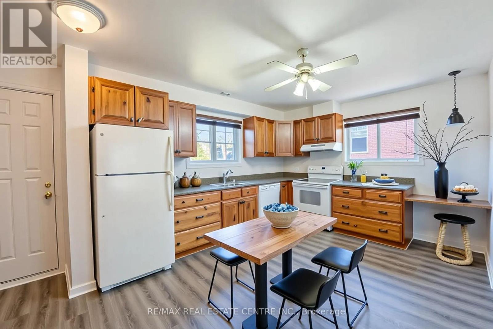 231 Perth Street, Brockville, Ontario  K6V 5E7 - Photo 12 - X12884024