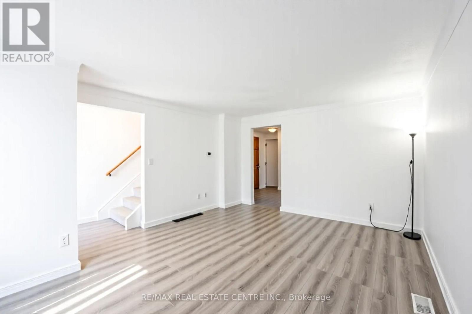 231 Perth Street, Brockville, Ontario  K6V 5E7 - Photo 7 - X12884024