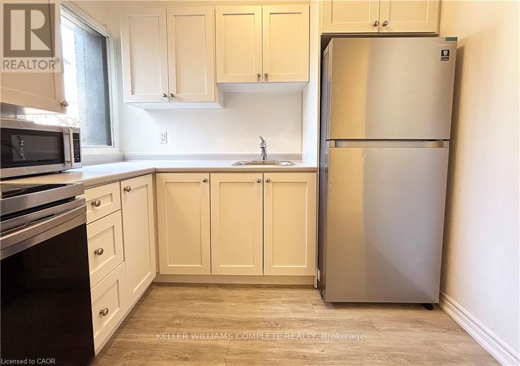 2 - 76 Wentworth Street S, Hamilton, Ontario  L8N 2Y9 - Photo 9 - X12884030