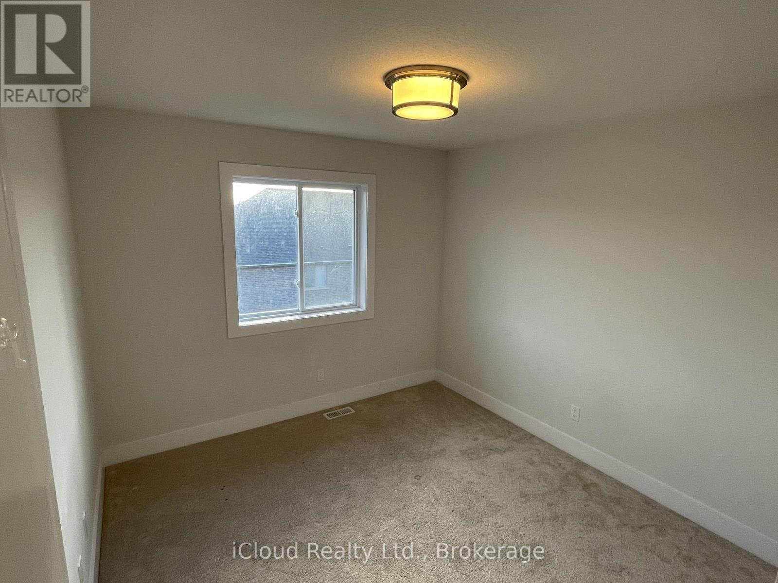 167 Forest Creek Drive, Kitchener, Ontario  N2R 0M1 - Photo 11 - X12884046