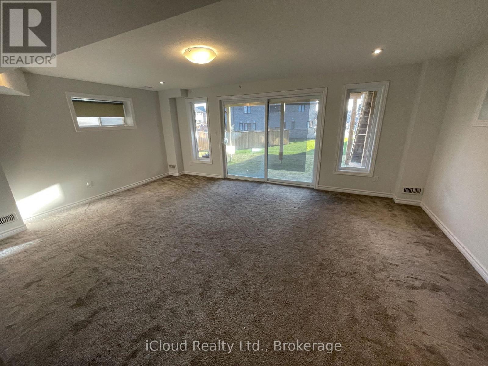 167 Forest Creek Drive, Kitchener, Ontario  N2R 0M1 - Photo 12 - X12884046