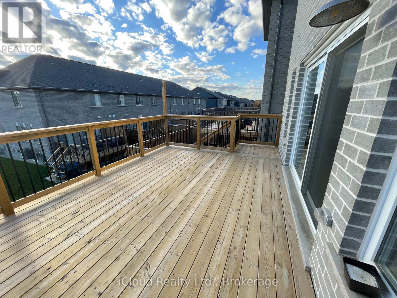 167 Forest Creek Drive, Kitchener, Ontario  N2R 0M1 - Photo 16 - X12884046