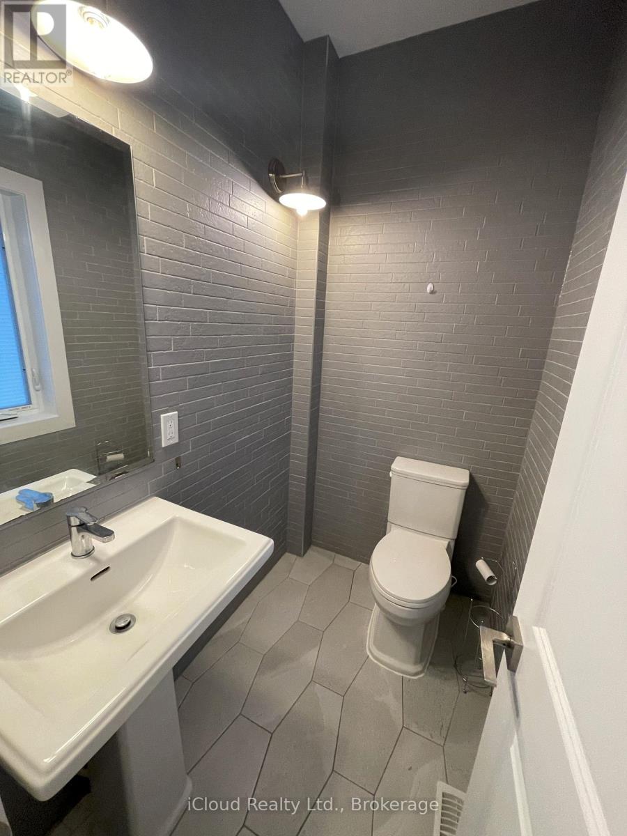 167 Forest Creek Drive, Kitchener, Ontario  N2R 0M1 - Photo 22 - X12884046