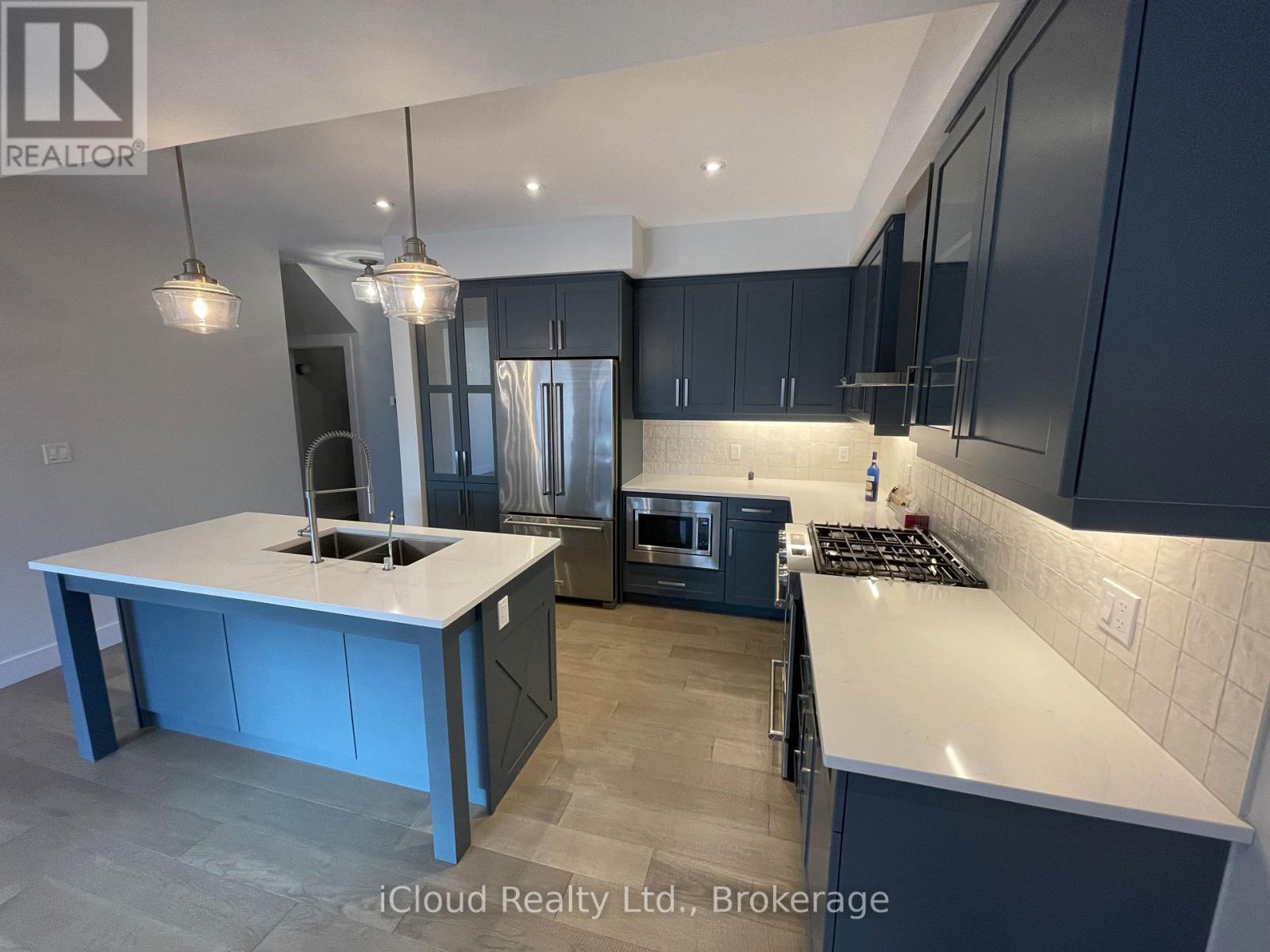 167 Forest Creek Drive, Kitchener, Ontario  N2R 0M1 - Photo 8 - X12884046