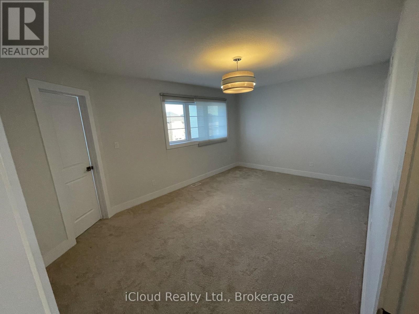 167 Forest Creek Drive, Kitchener, Ontario  N2R 0M1 - Photo 9 - X12884046