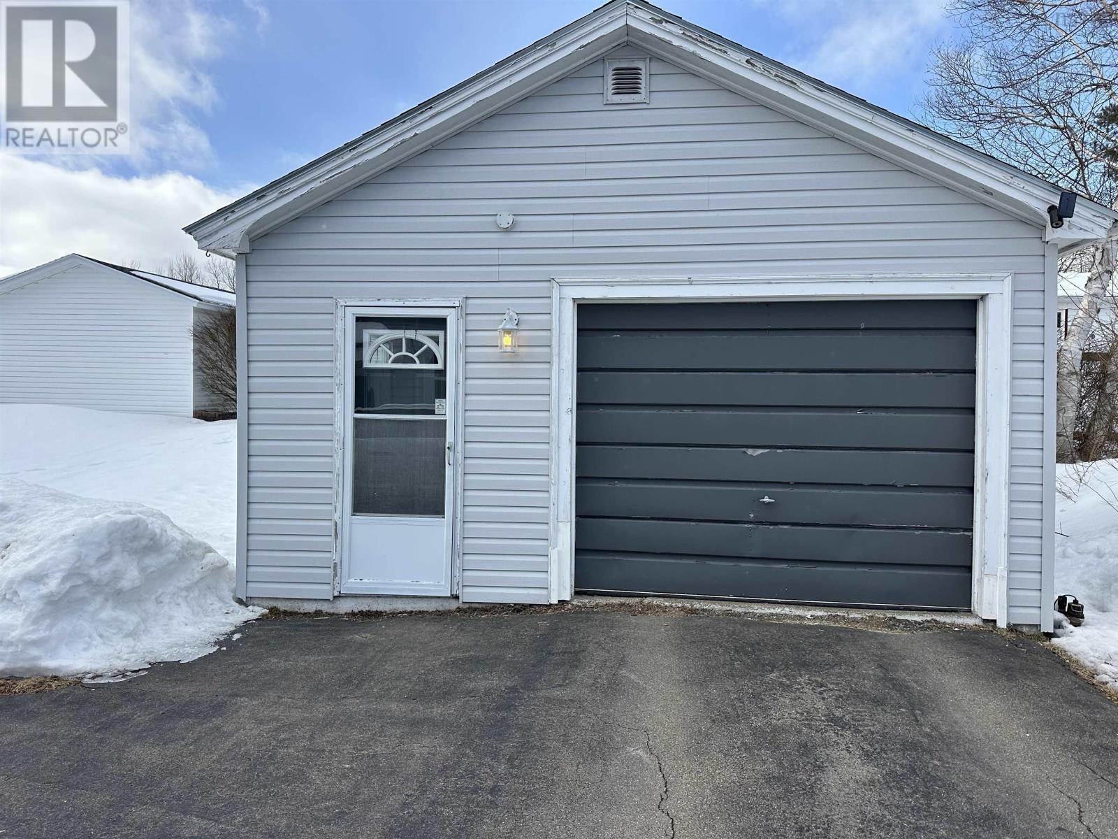 37 Kelmere Drive, Sydney River, Nova Scotia  B1R 1P9 - Photo 6 - 202604582