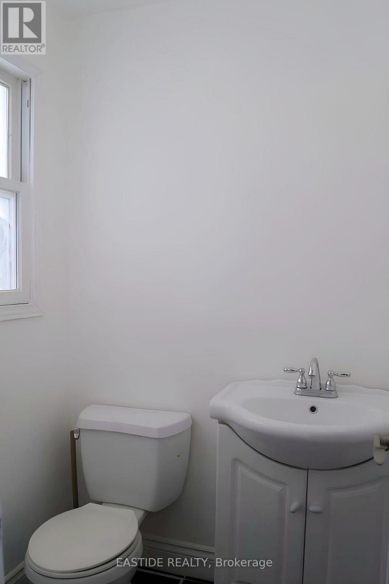 1540 Norwill Crescent, Oshawa, Ontario  L1G 7T9 - Photo 6 - E12878980