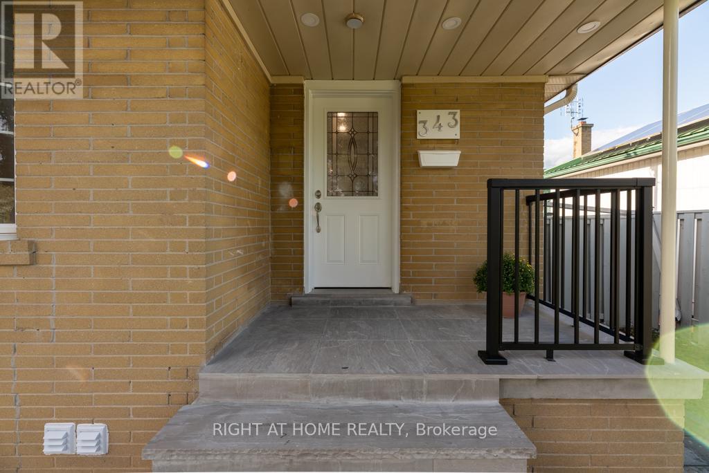 343 Boisdale Avenue, Richmond Hill (Harding), Ontario  L4C 1R4 - Photo 33 - N12859910