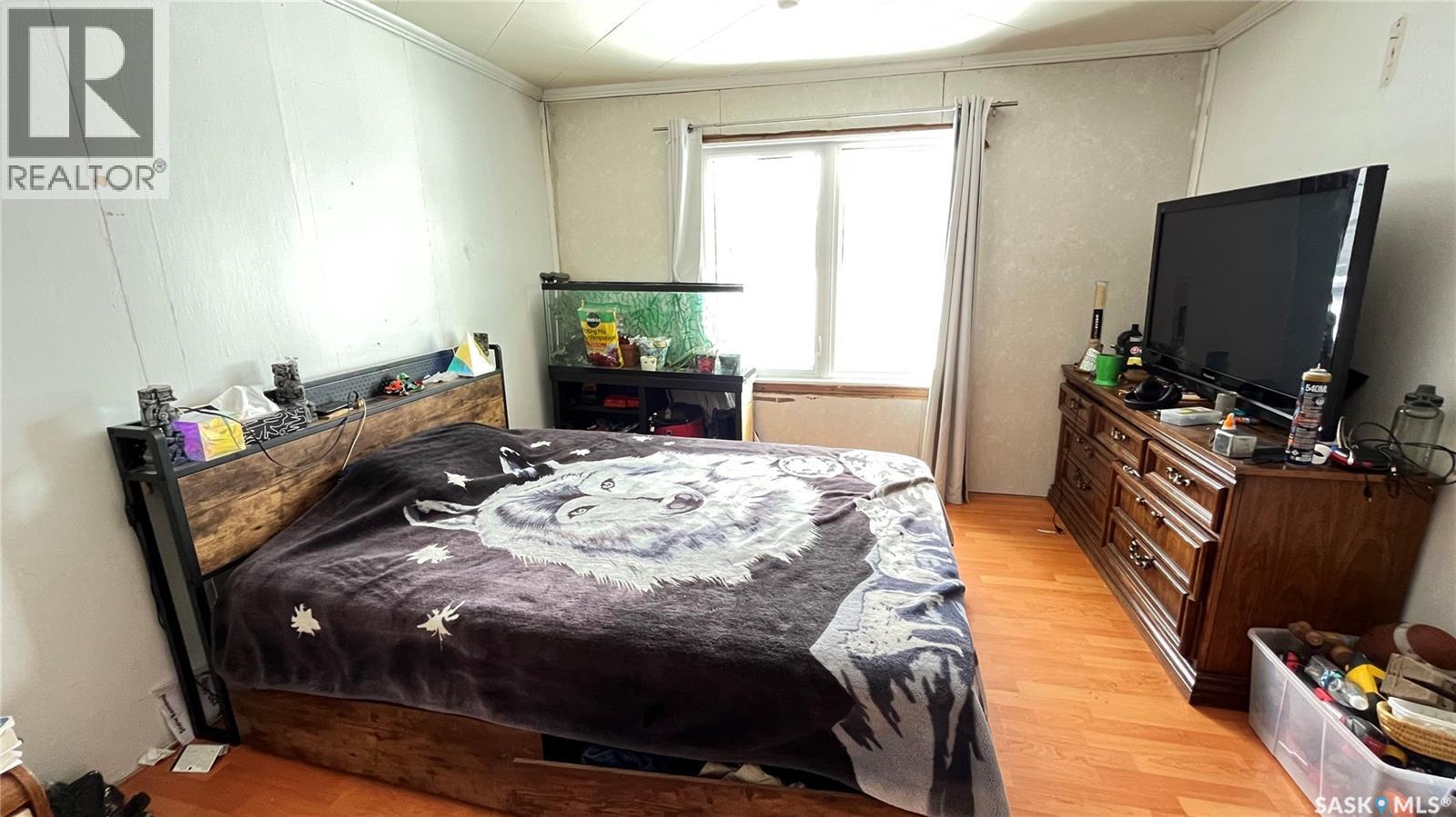 58 2nd Street, Tompkins, Saskatchewan  S0N 2S0 - Photo 11 - SK030464