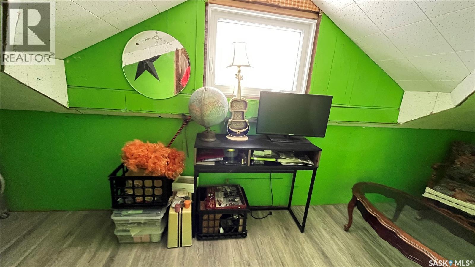 58 2nd Street, Tompkins, Saskatchewan  S0N 2S0 - Photo 15 - SK030464