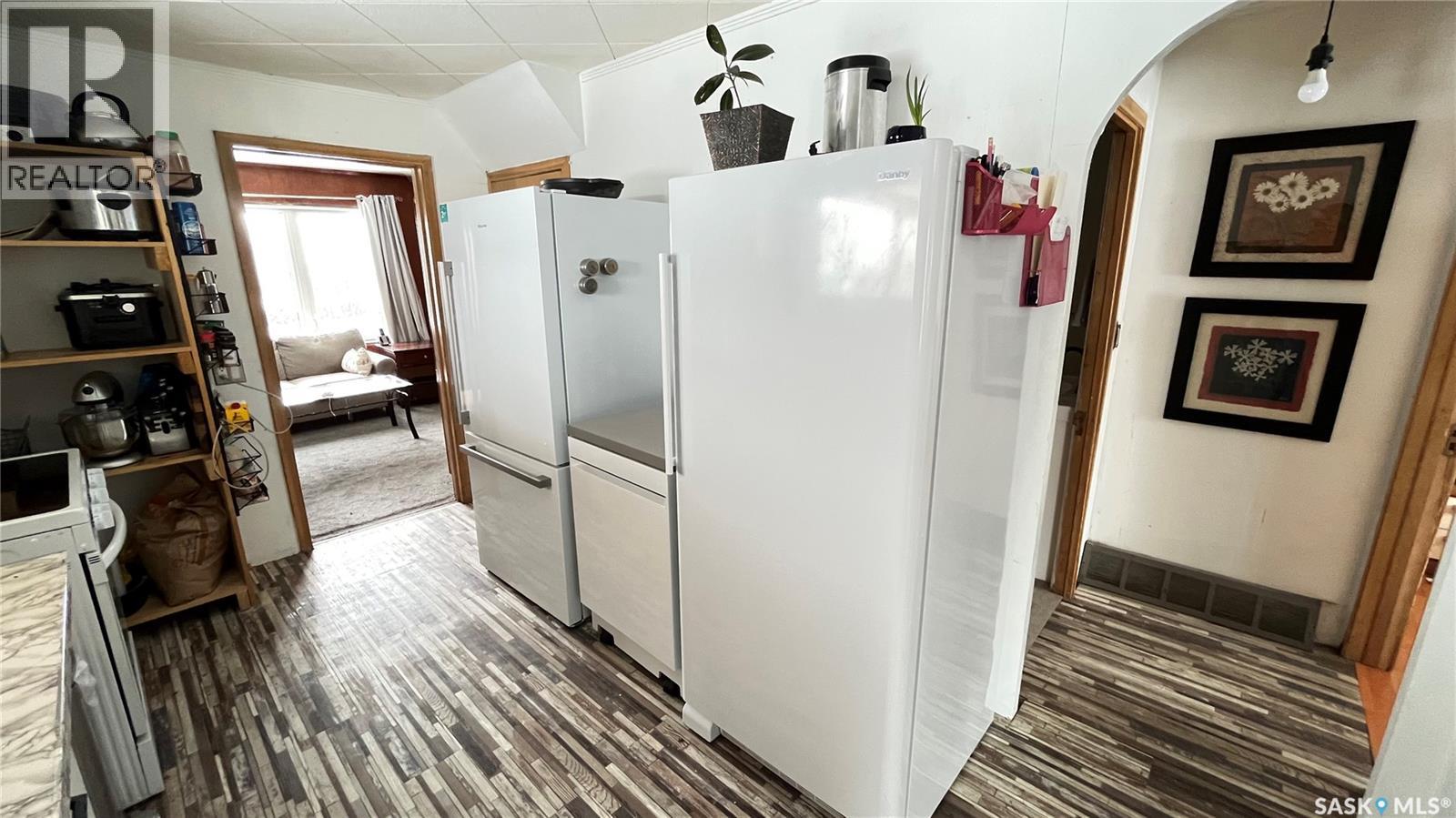 58 2nd Street, Tompkins, Saskatchewan  S0N 2S0 - Photo 7 - SK030464