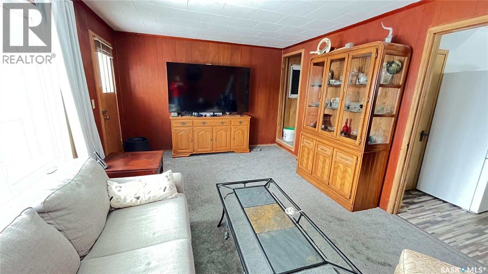 58 2nd Street, Tompkins, Saskatchewan  S0N 2S0 - Photo 9 - SK030464