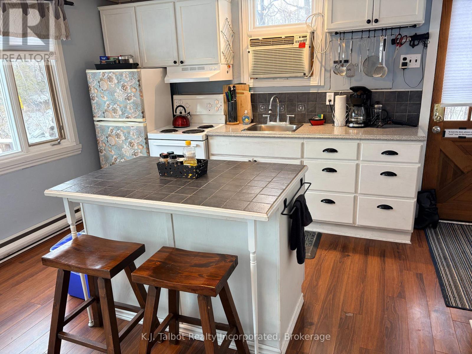 9 Ravine Park Road N, Goderich, Ontario  N7A 3X8 - Photo 10 - X12883578