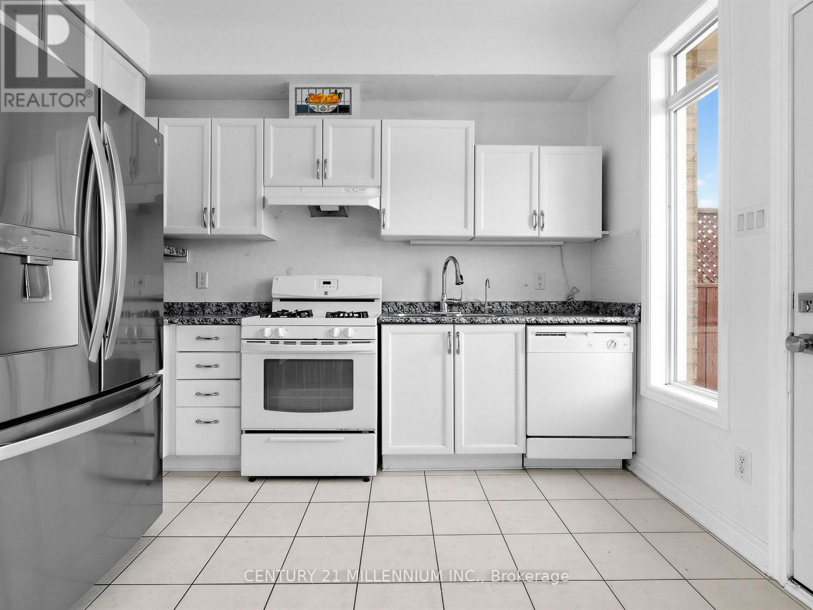 10569 Bayview Avenue, Richmond Hill, Ontario  L4C 0M8 - Photo 9 - N12880832