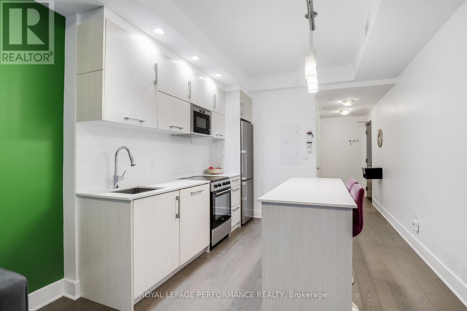 207 - 255 Bay Street, Ottawa, Ontario K1R 0C5 - Photo 13 - X12884092