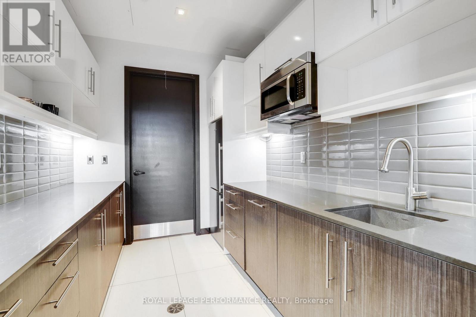 207 - 255 Bay Street, Ottawa, Ontario K1R 0C5 - Photo 23 - X12884092