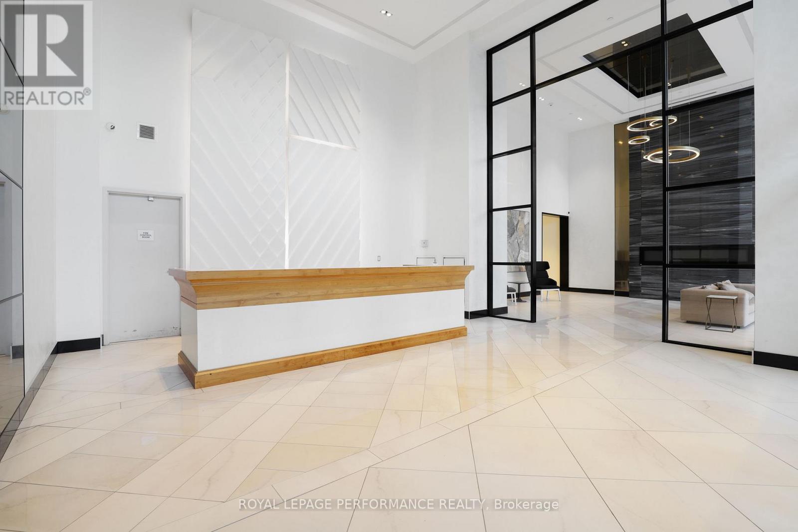 207 - 255 Bay Street, Ottawa, Ontario K1R 0C5 - Photo 4 - X12884092