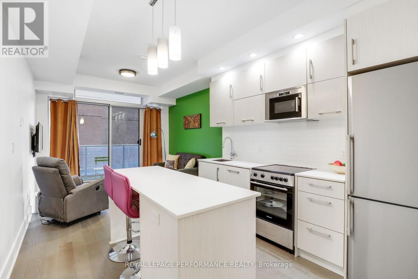 207 - 255 Bay Street, Ottawa, Ontario K1R 0C5 - Photo 8 - X12884092