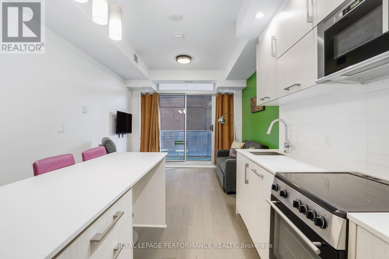 207 - 255 Bay Street, Ottawa, Ontario K1R 0C5 - Photo 9 - X12884092