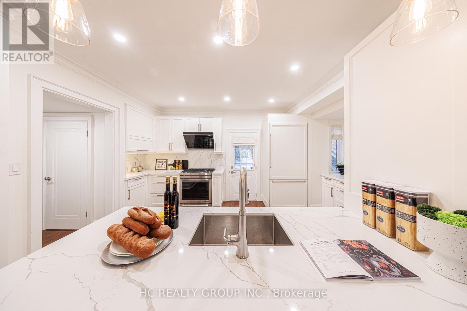 39 Glengowan Road, Toronto, Ontario  M4N 1G1 - Photo 16 - C12884058